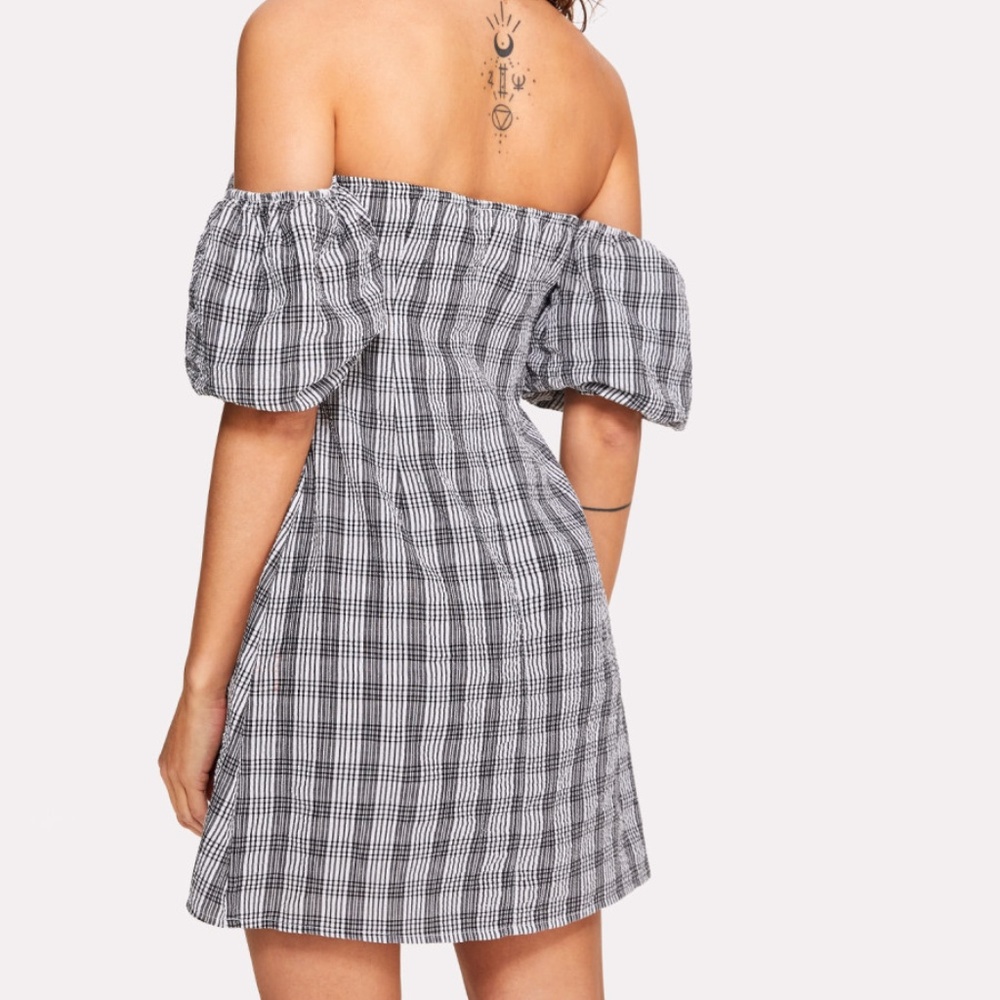 Off the Shoulder Bardot Dress - Picture 3 of 4